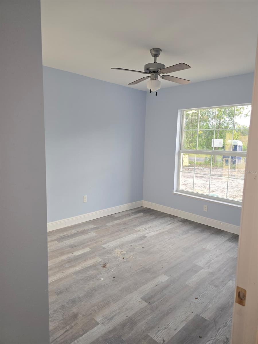 Image 20 of 29 For 450 Kemper Avenue