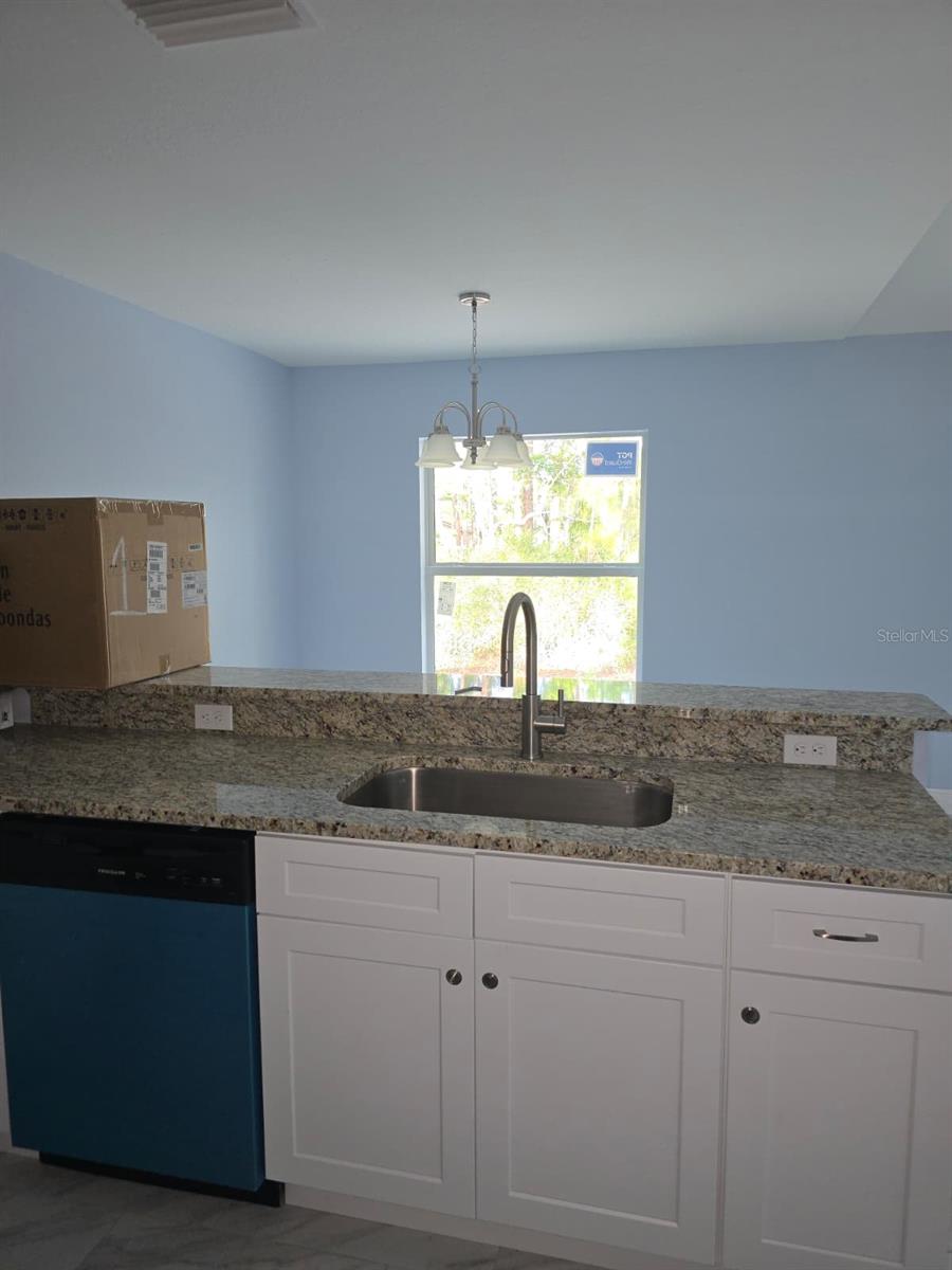 Image 6 of 29 For 450 Kemper Avenue