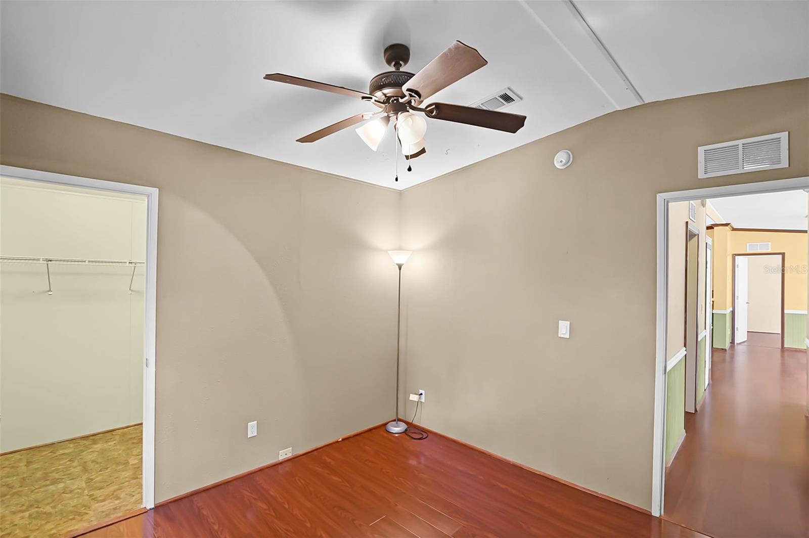 Image 21 of 55 For 14228 Mistletoe Way