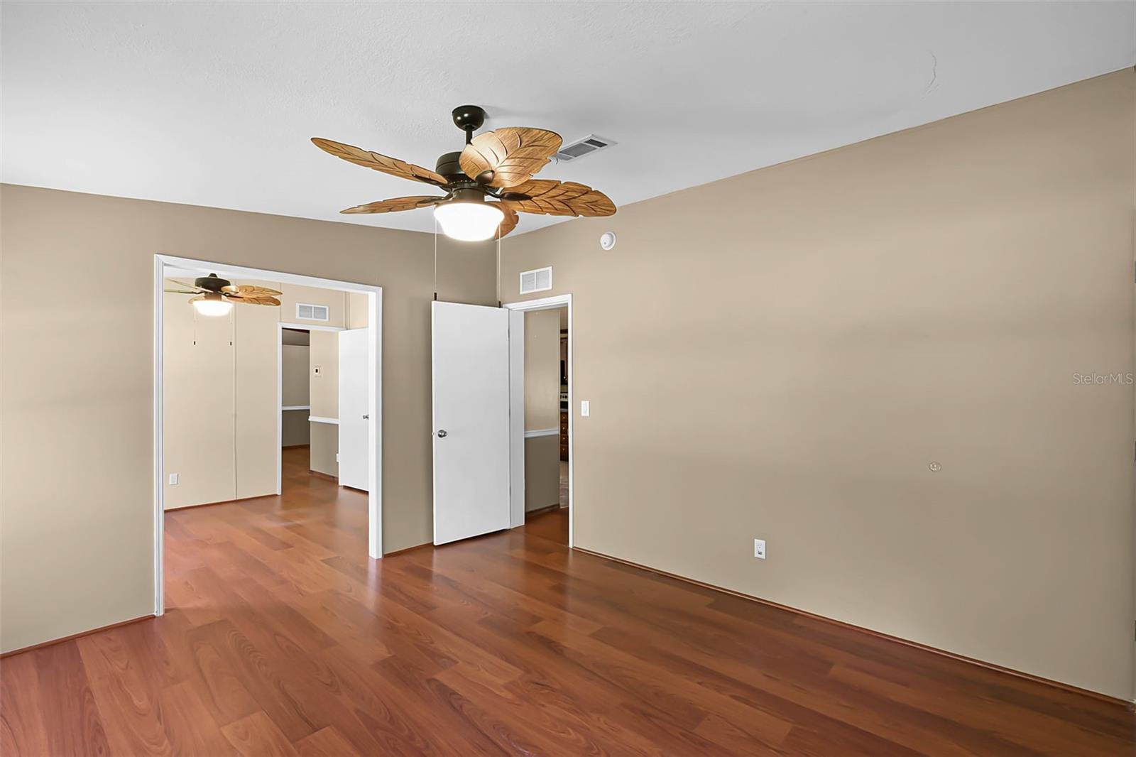 Image 33 of 55 For 14228 Mistletoe Way