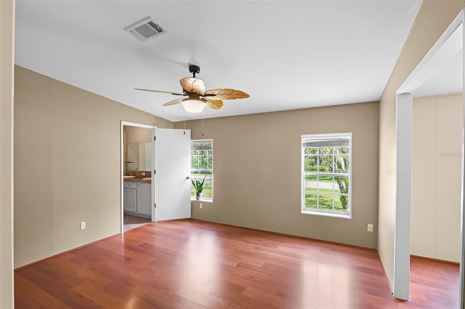 Image 34 of 55 For 14228 Mistletoe Way