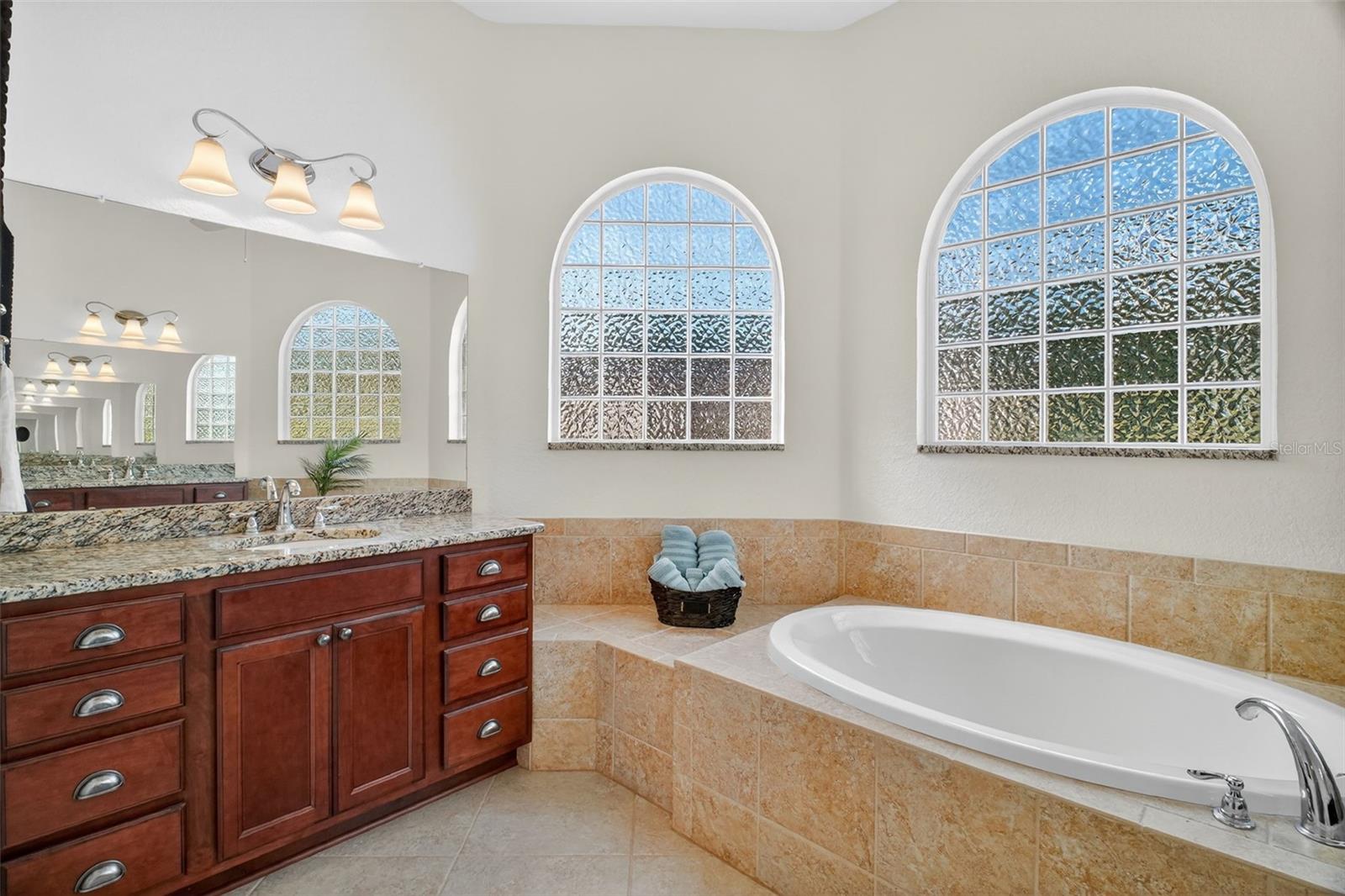 Image 23 of 39 For 11276 170th Place