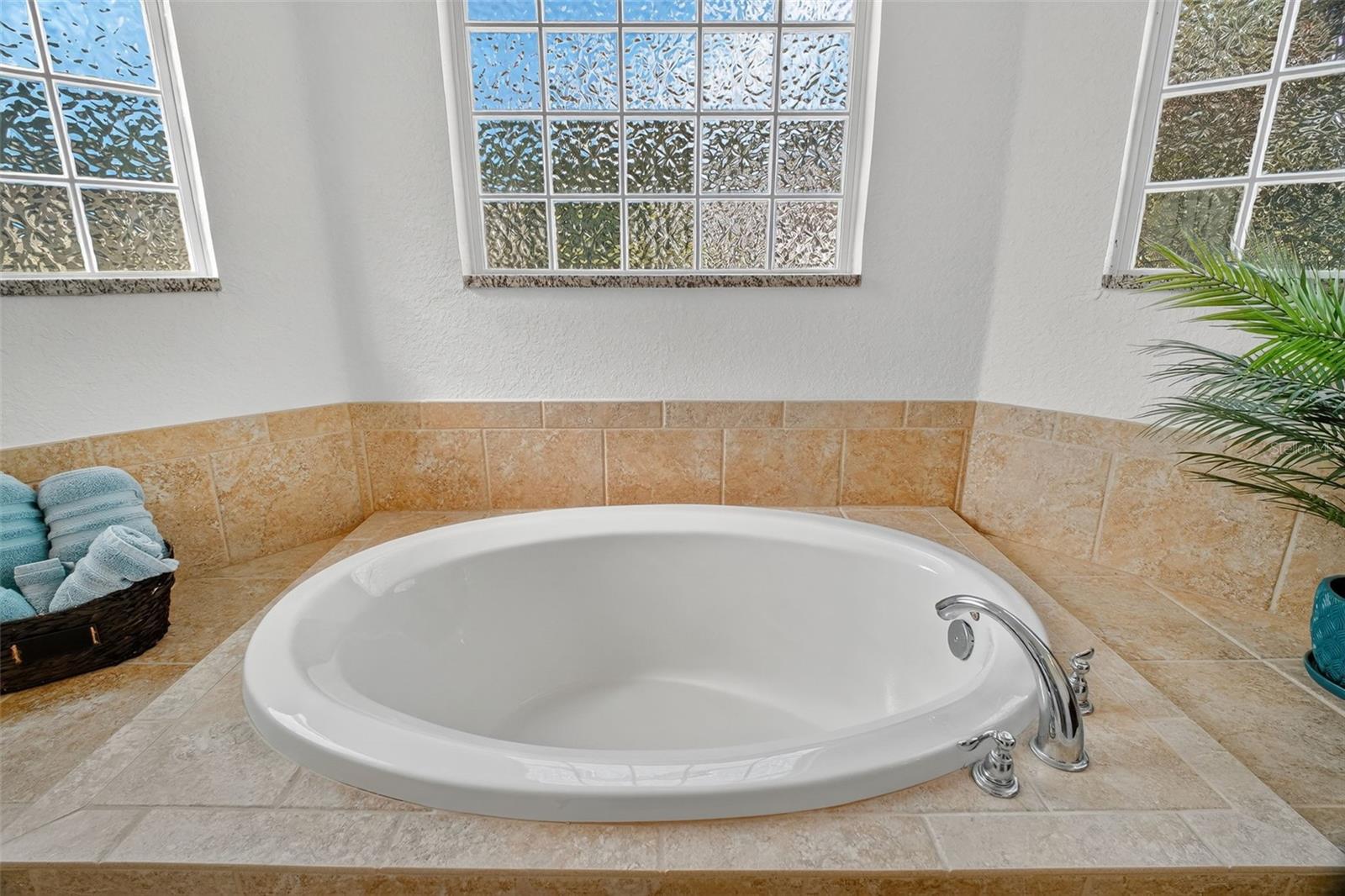 Image 24 of 39 For 11276 170th Place