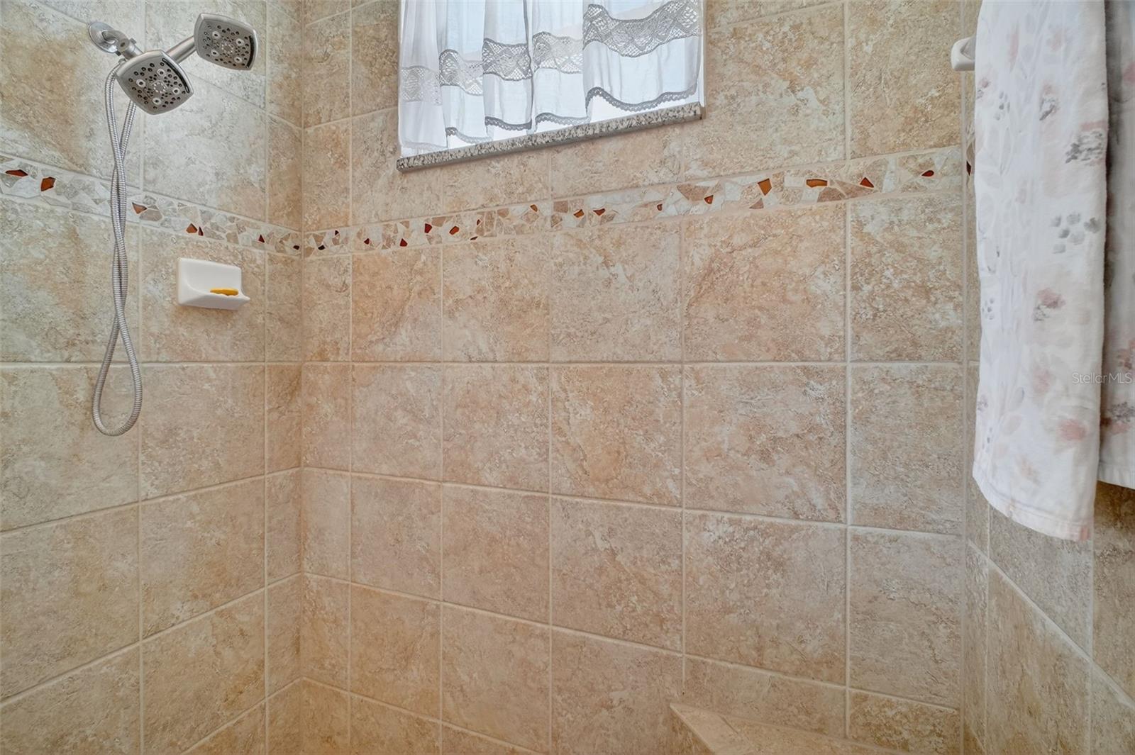 Image 25 of 39 For 11276 170th Place