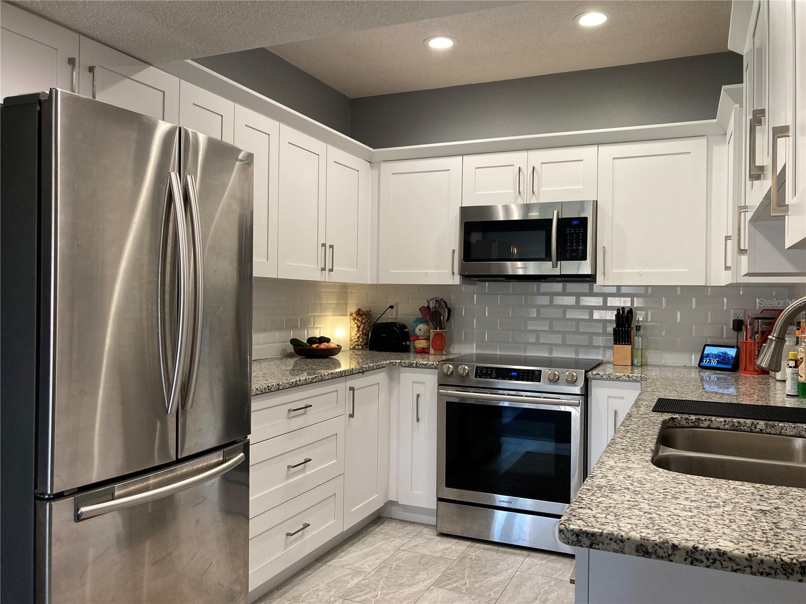 Image 15 of 50 For 669 Olde Camelot Circle 669