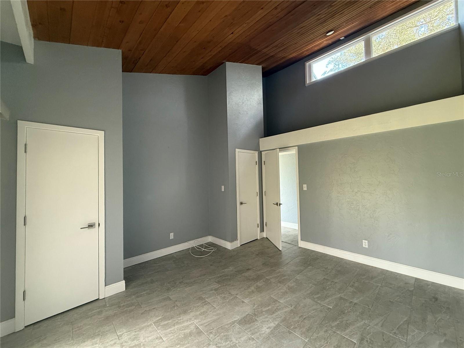 Image 34 of 50 For 669 Olde Camelot Circle 669