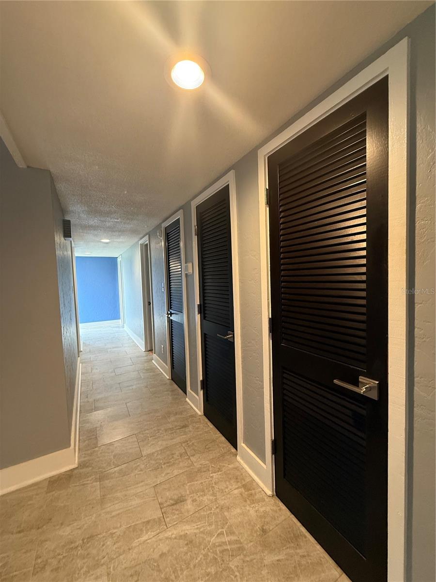 Image 41 of 50 For 669 Olde Camelot Circle 669