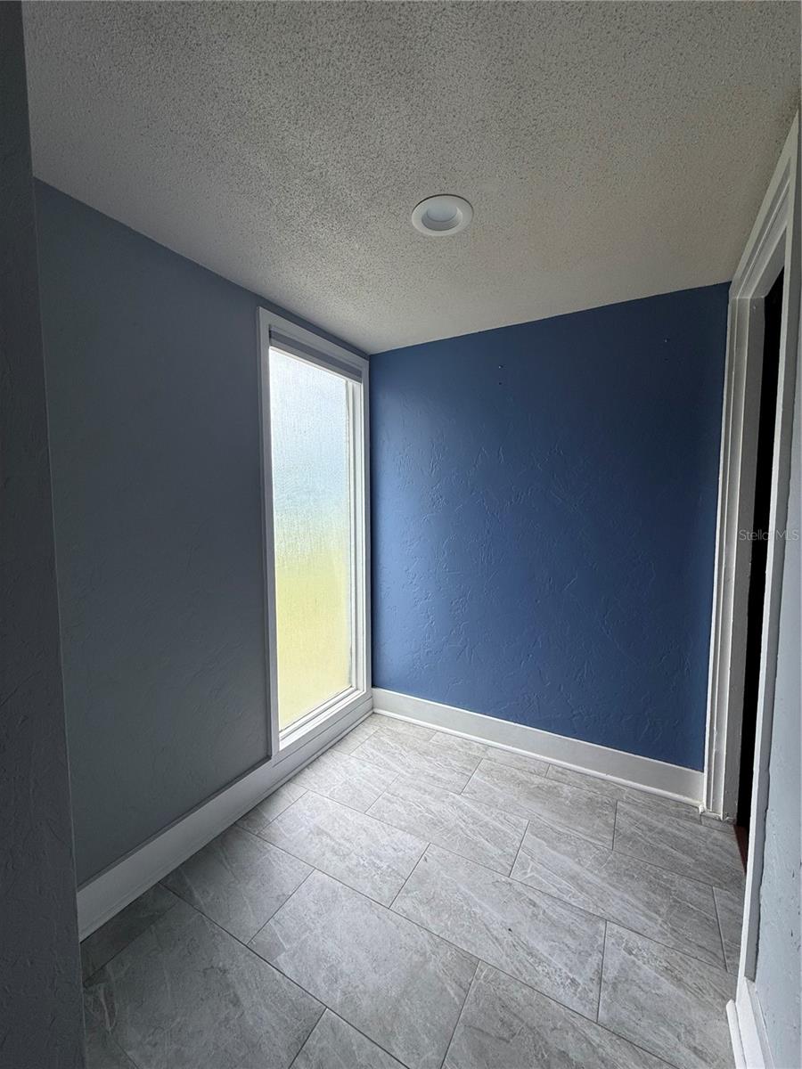 Image 42 of 50 For 669 Olde Camelot Circle 669
