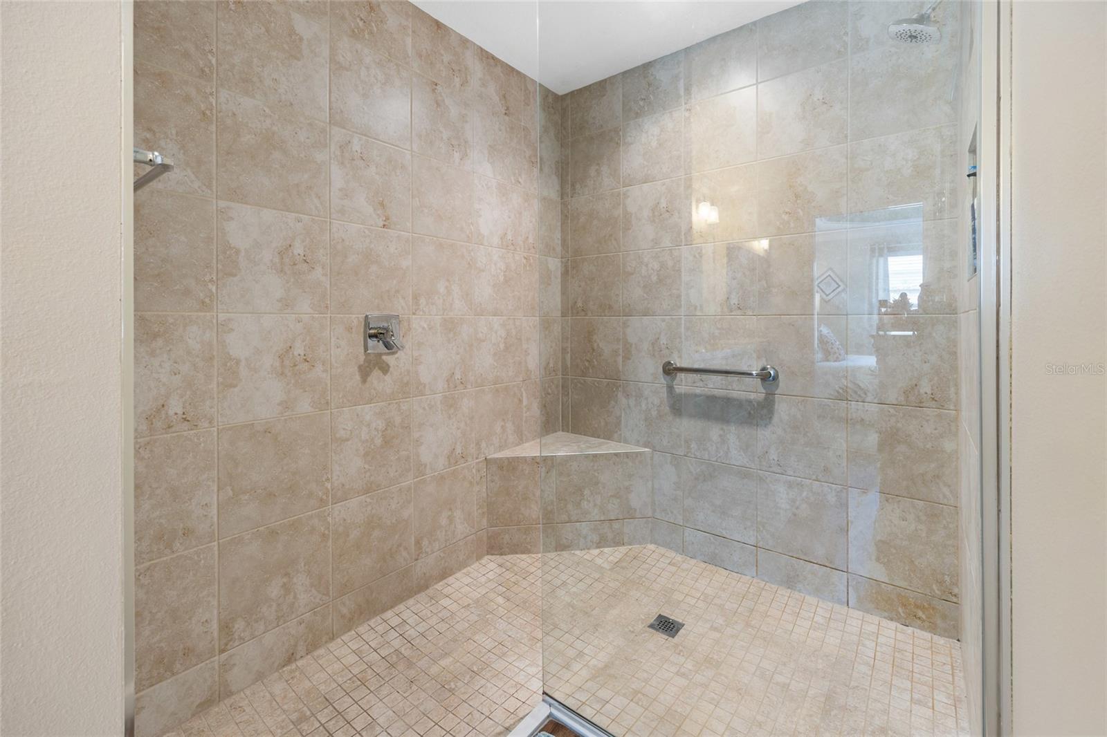 Image 20 of 40 For 2467 Rogers Road