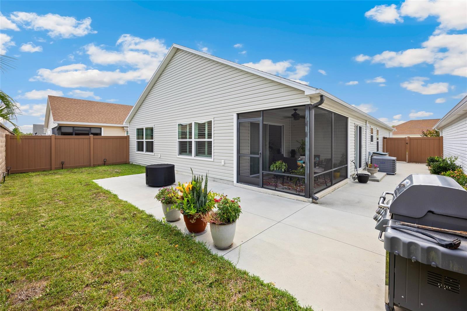 Image 30 of 40 For 2467 Rogers Road