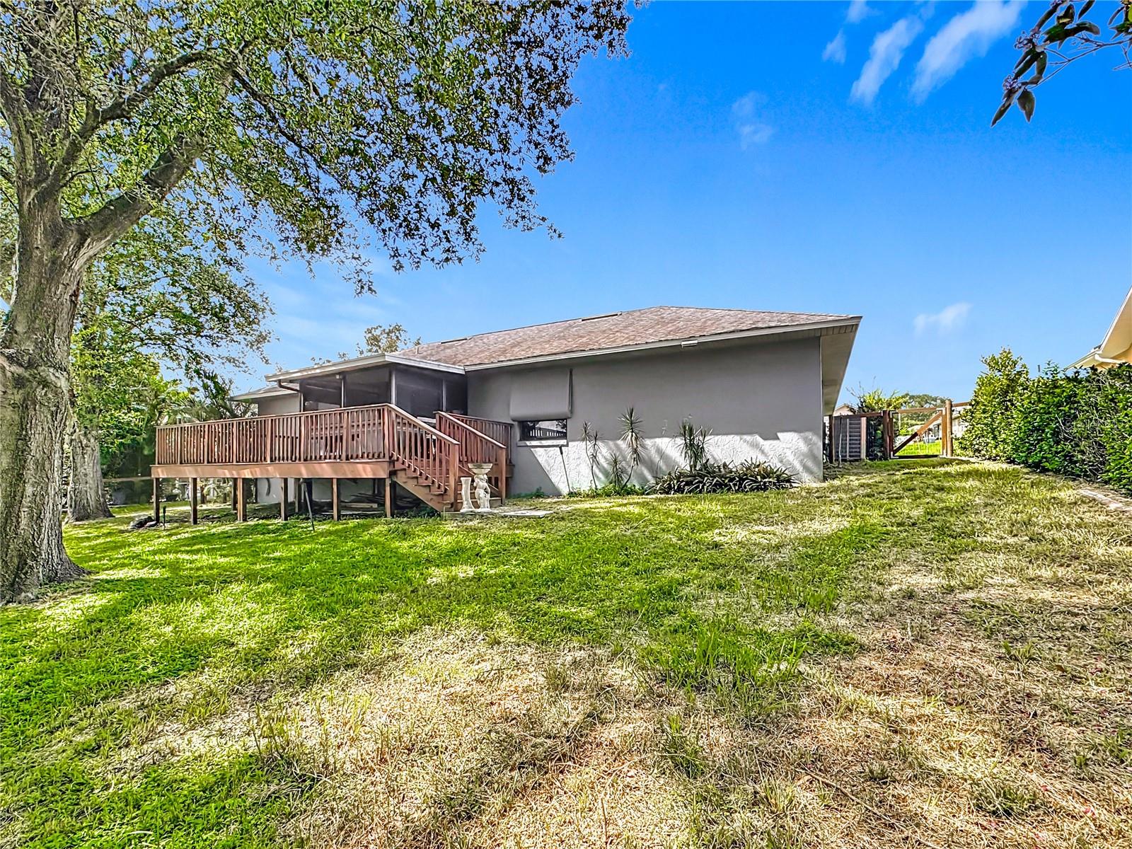 Image 41 of 60 For 746 Cambridge Way