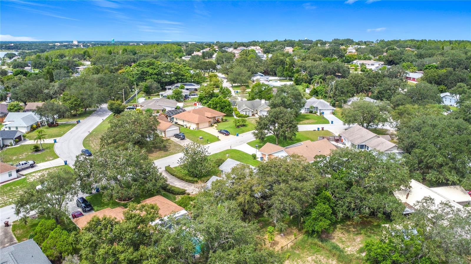 Image 47 of 60 For 746 Cambridge Way