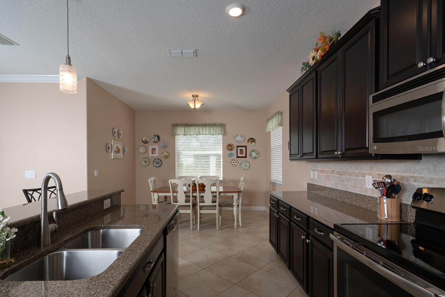 Image 7 of 24 For 5828 Puzo Place