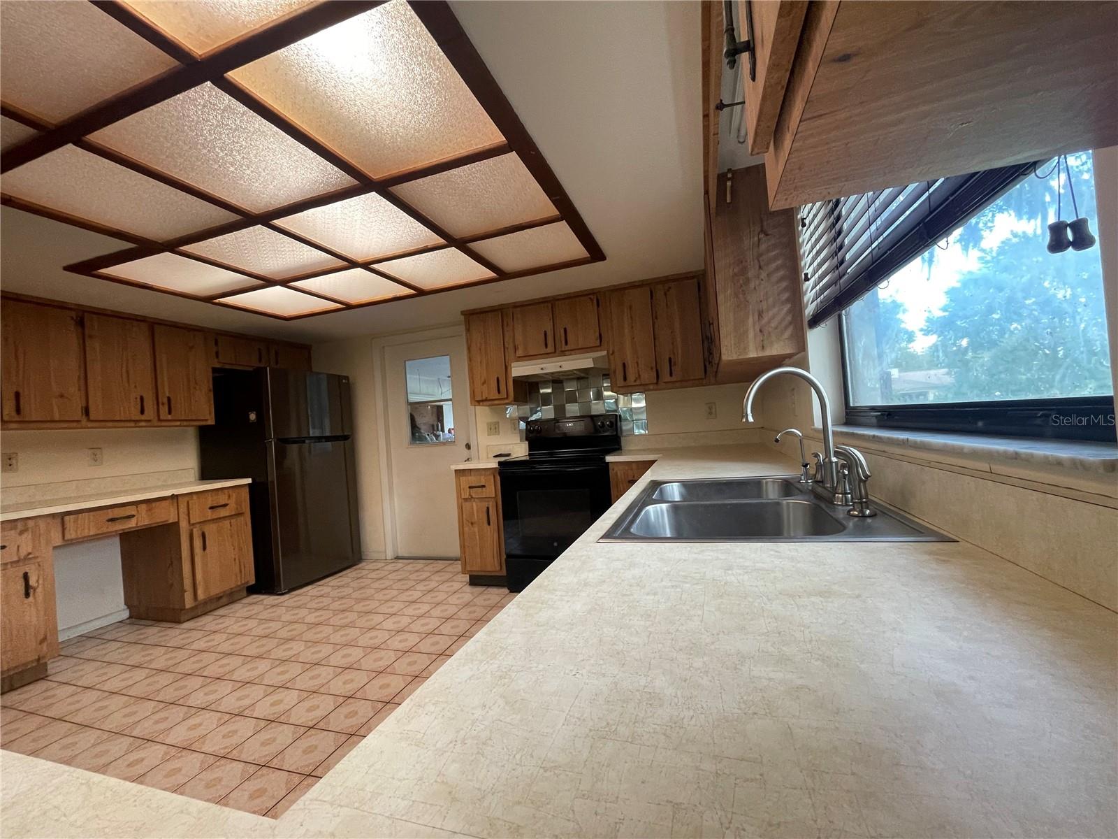 Image 22 of 37 For 2790 35th Street