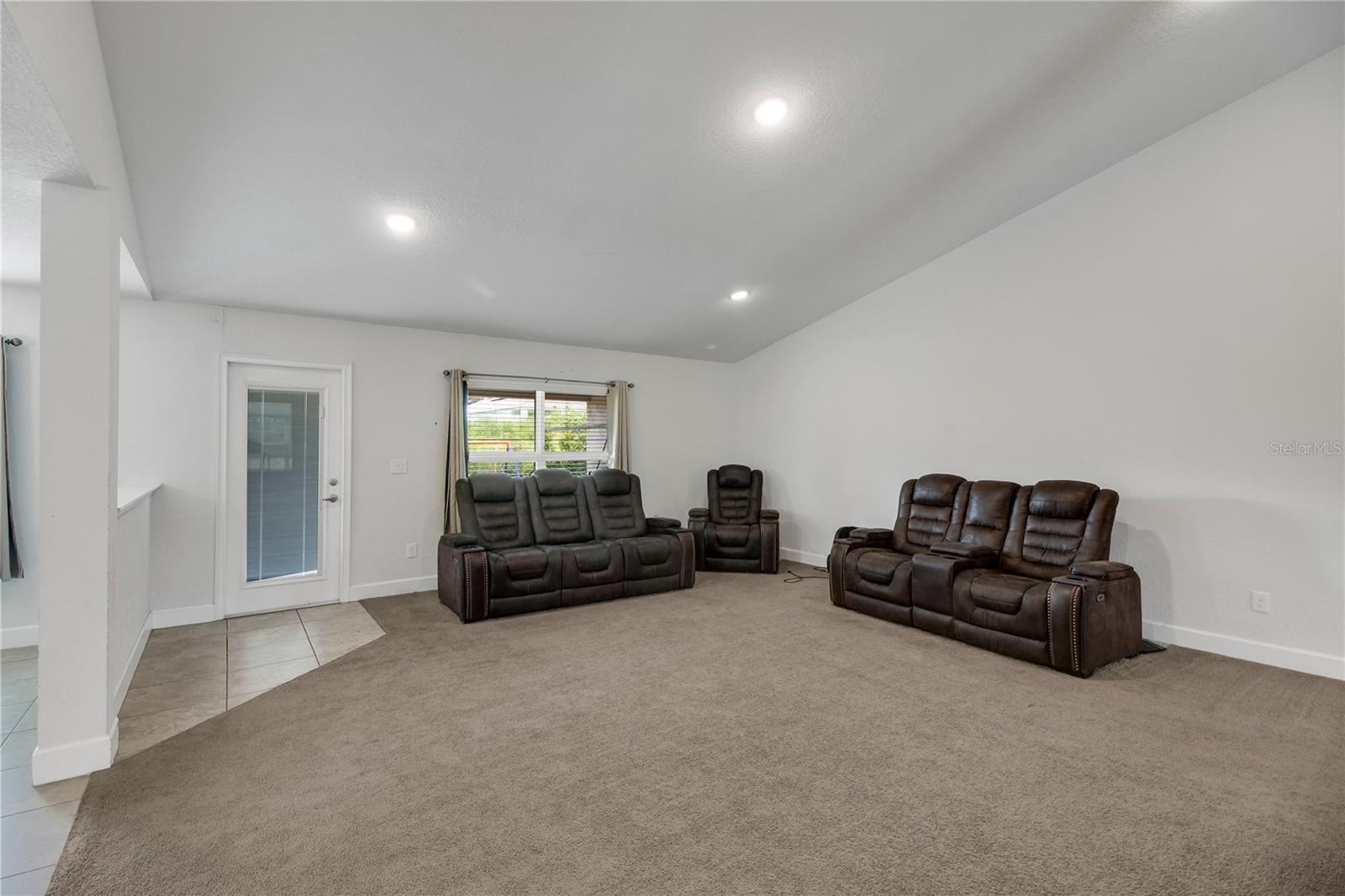 Image 11 of 59 For 9946 159th Street