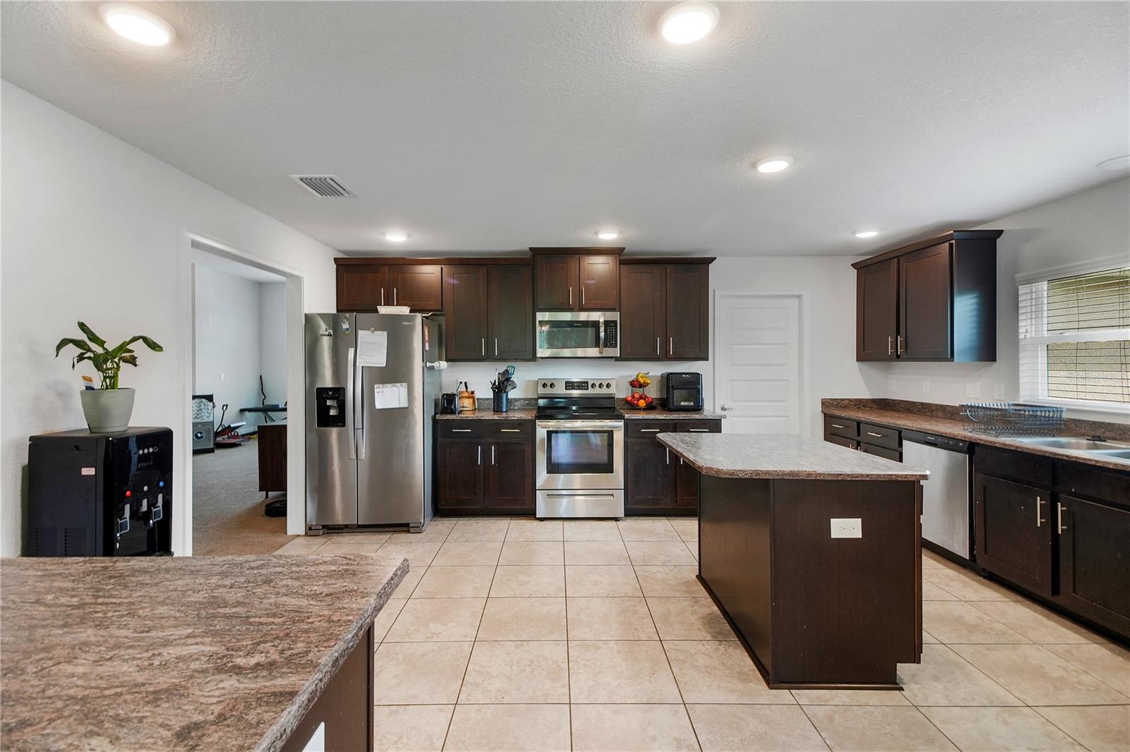 Image 20 of 59 For 9946 159th Street