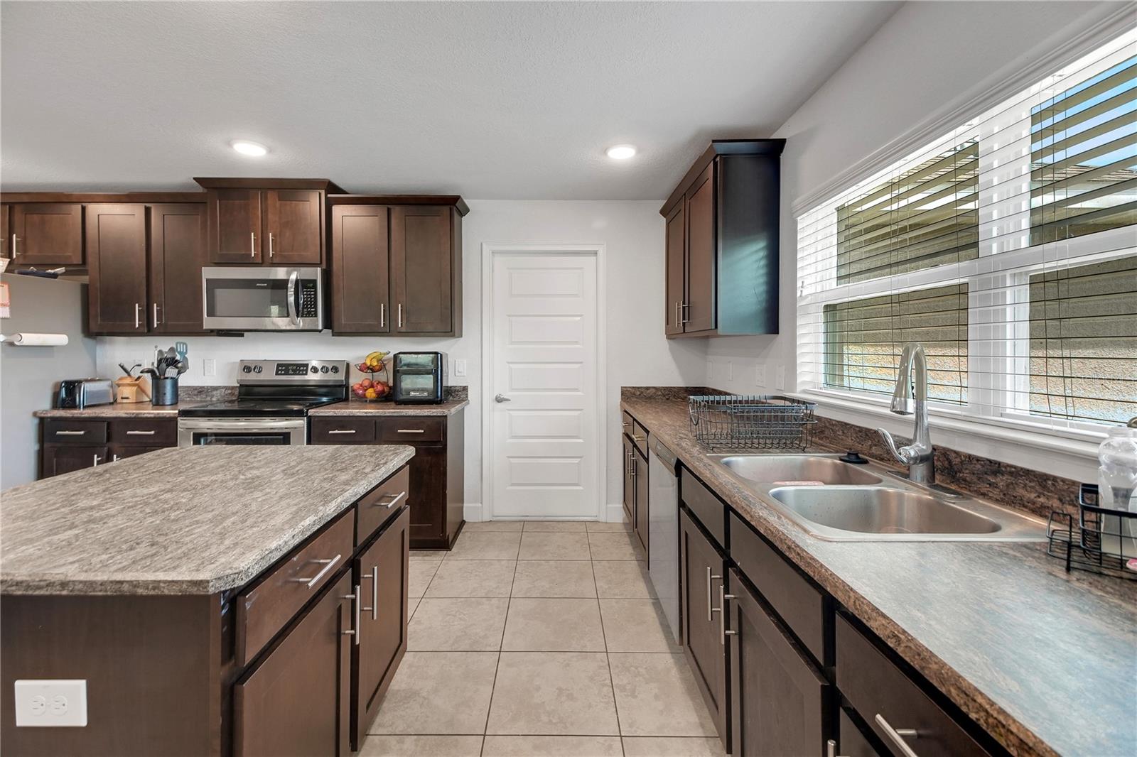 Image 26 of 59 For 9946 159th Street
