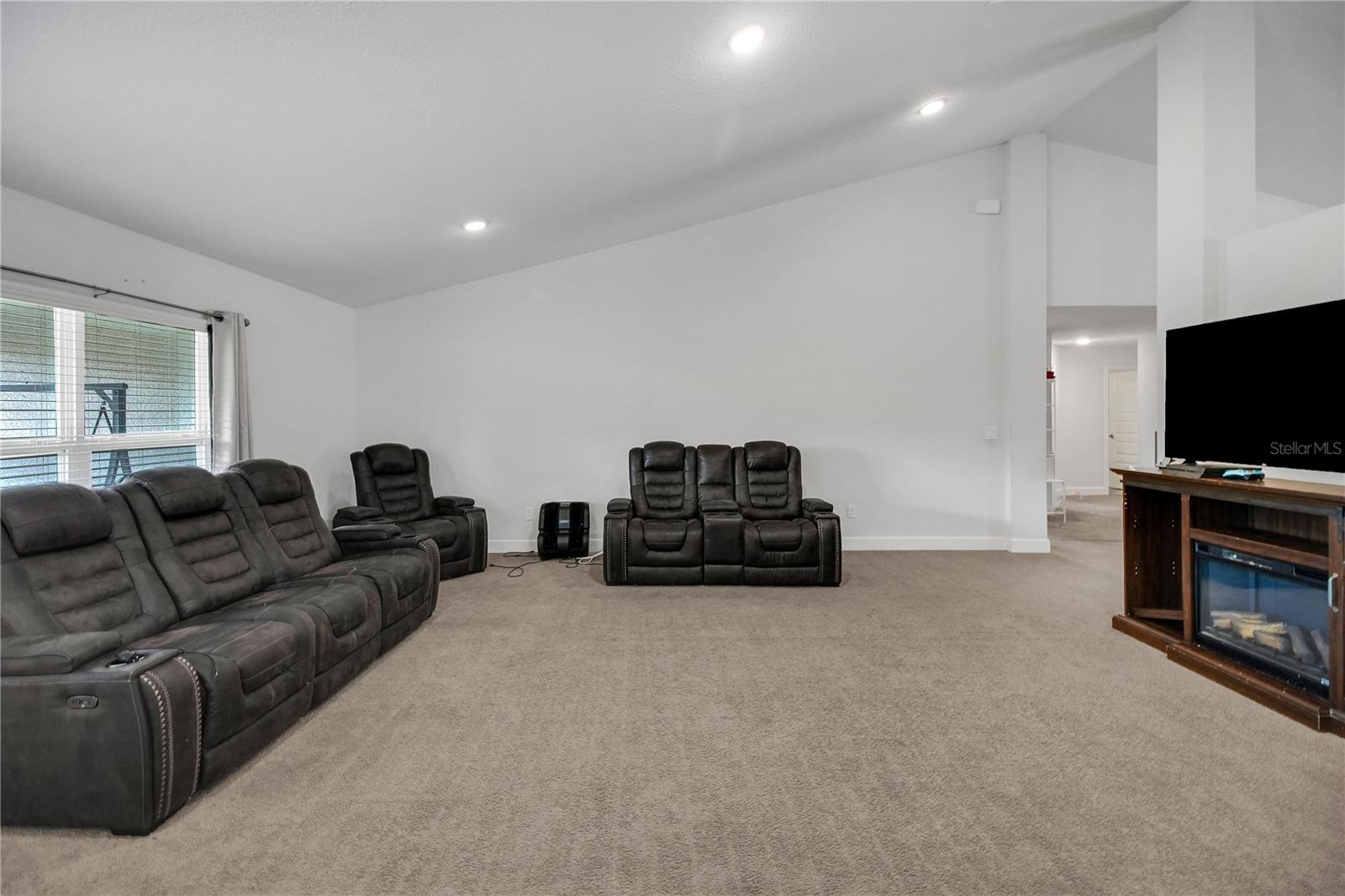 Image 9 of 59 For 9946 159th Street