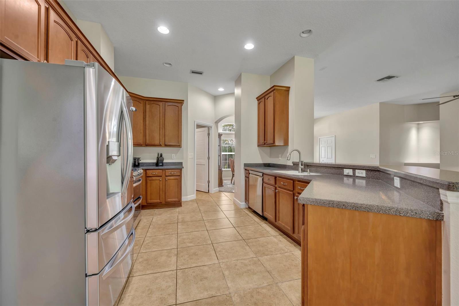 Image 24 of 50 For 8923 Bridgeport Bay Circle