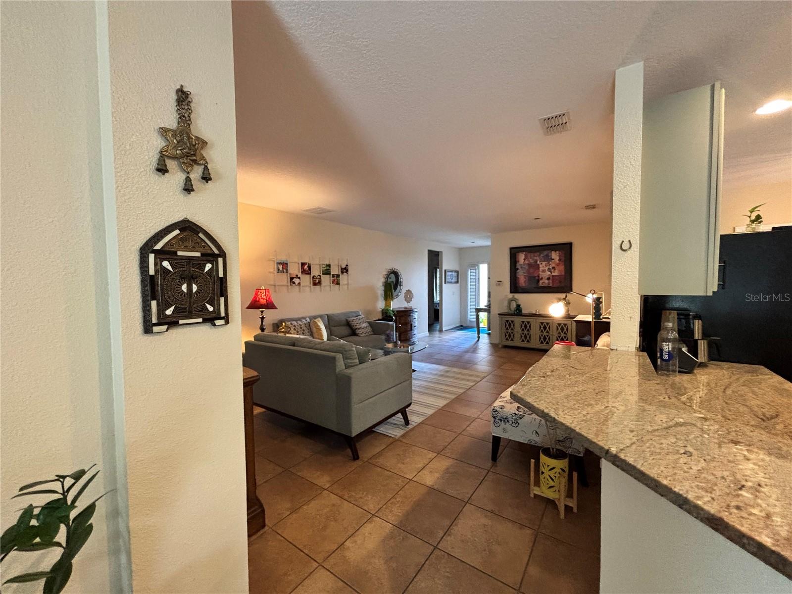 Image 3 of 23 For 2211 Anoka Way
