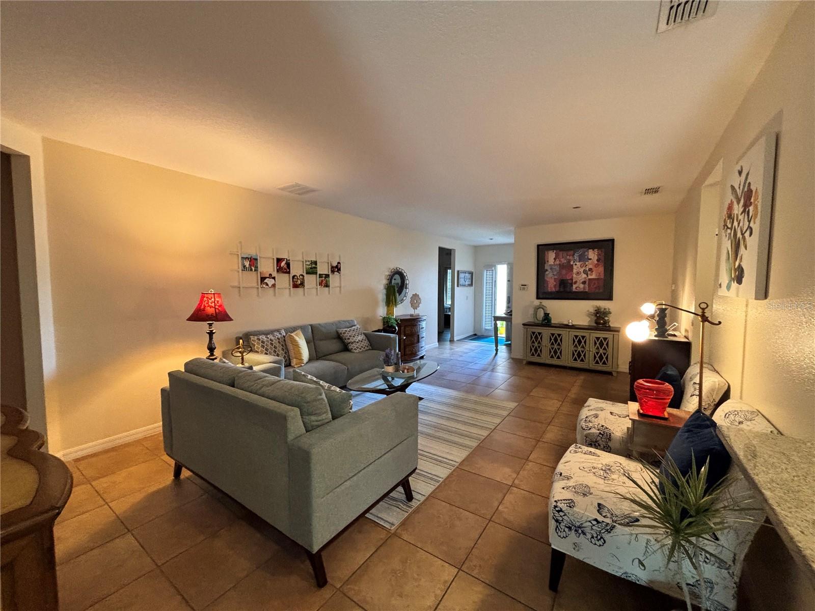 Image 4 of 23 For 2211 Anoka Way