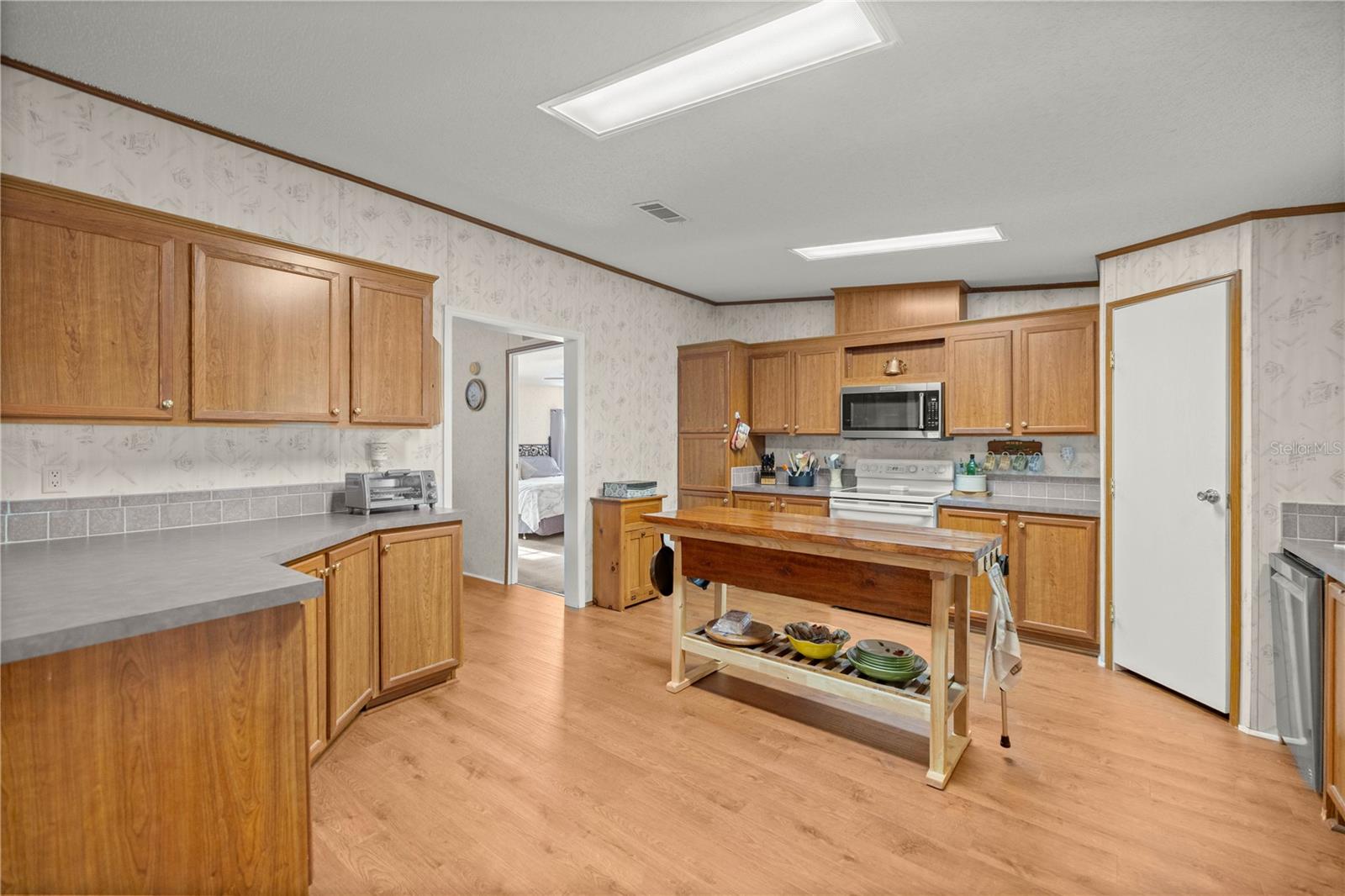 Image 23 of 40 For 7774 Fernandina Avenue