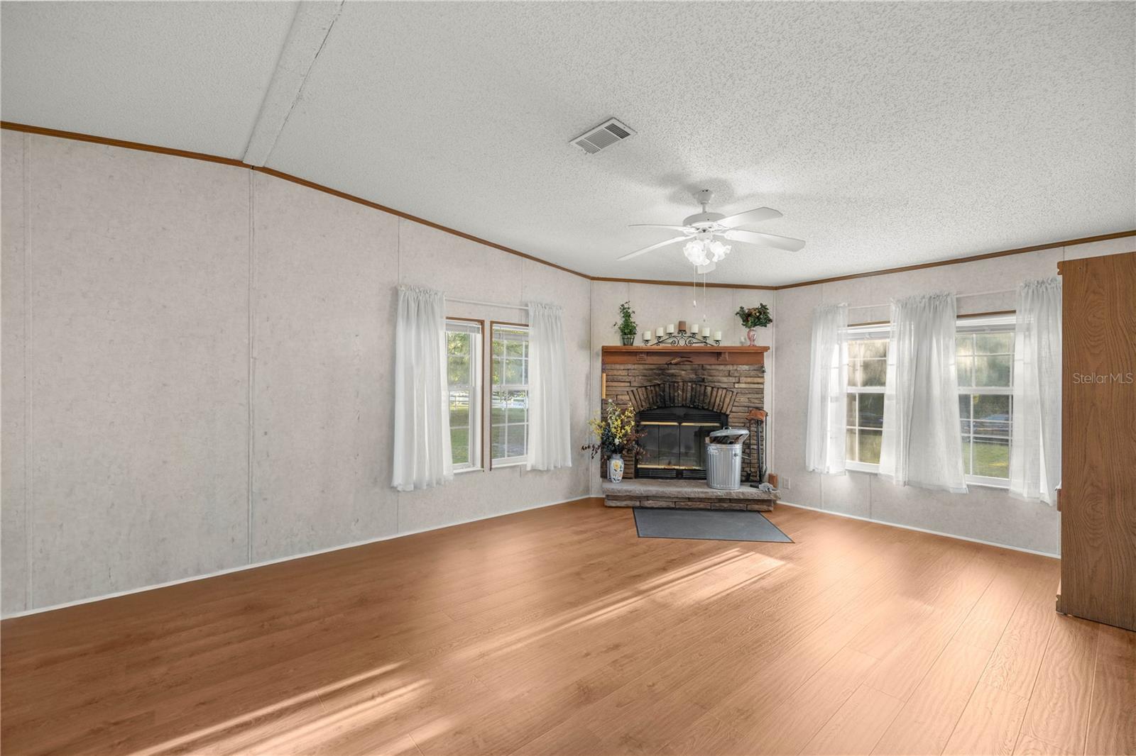 Image 5 of 40 For 7774 Fernandina Avenue