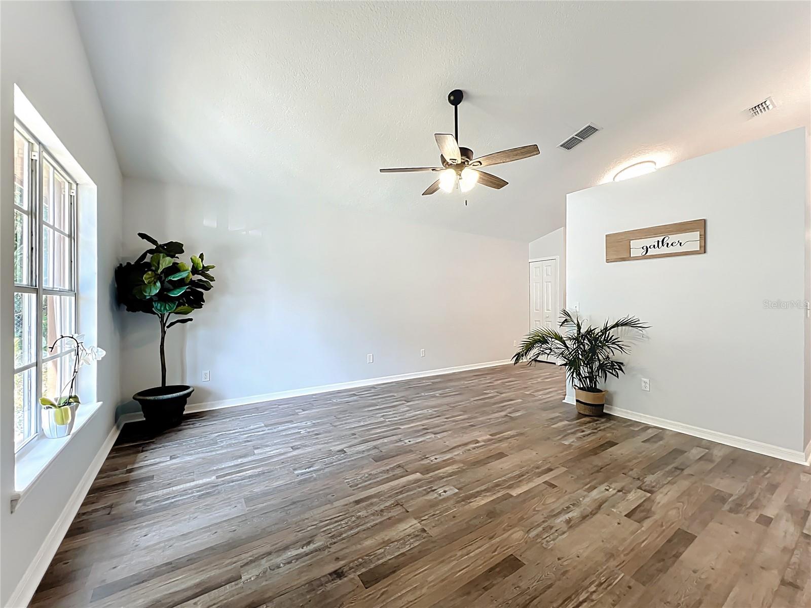 Image 11 of 29 For 403 Hawkins Lane
