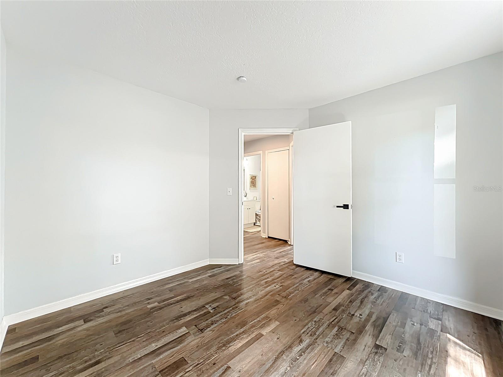 Image 22 of 29 For 403 Hawkins Lane