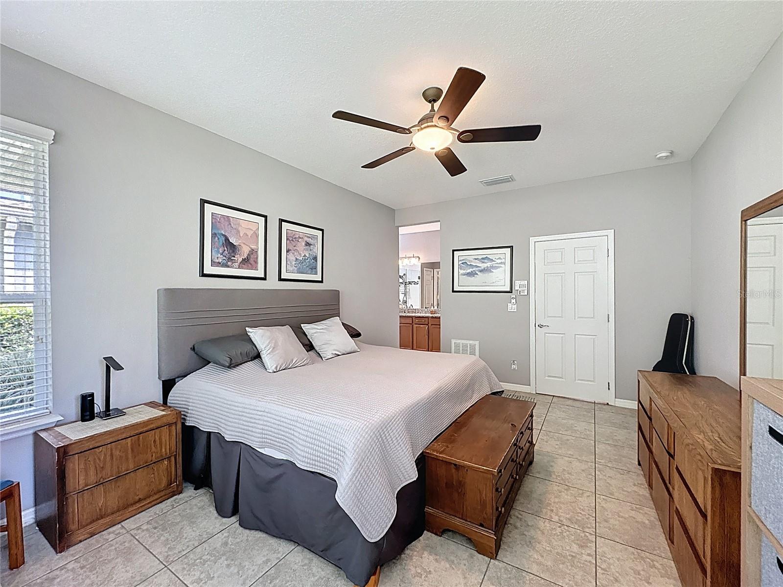 Image 31 of 81 For 277 Silver Maple Road