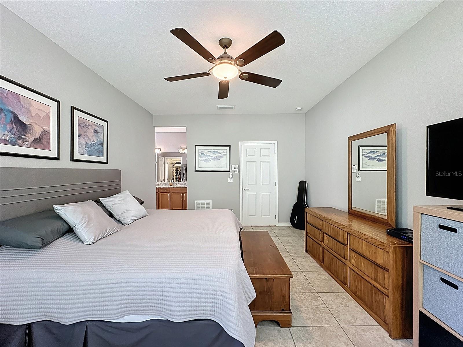 Image 33 of 81 For 277 Silver Maple Road