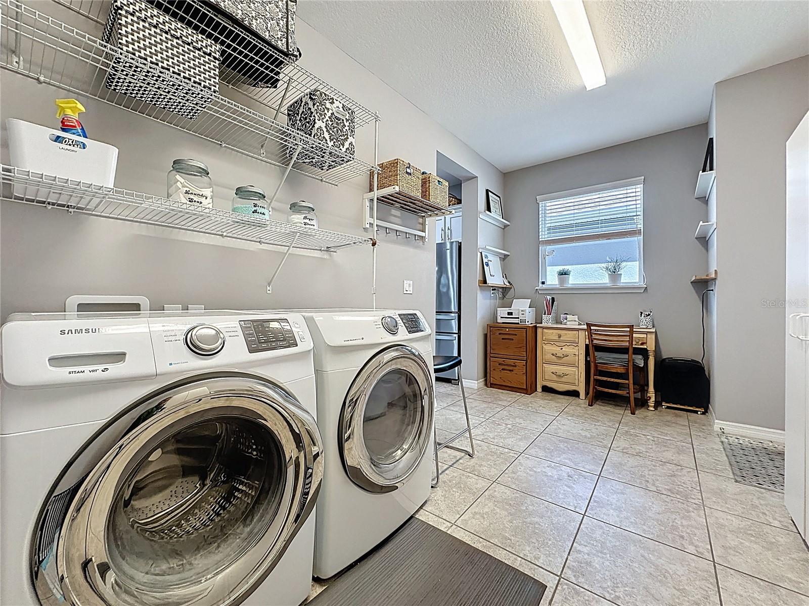 Image 43 of 81 For 277 Silver Maple Road