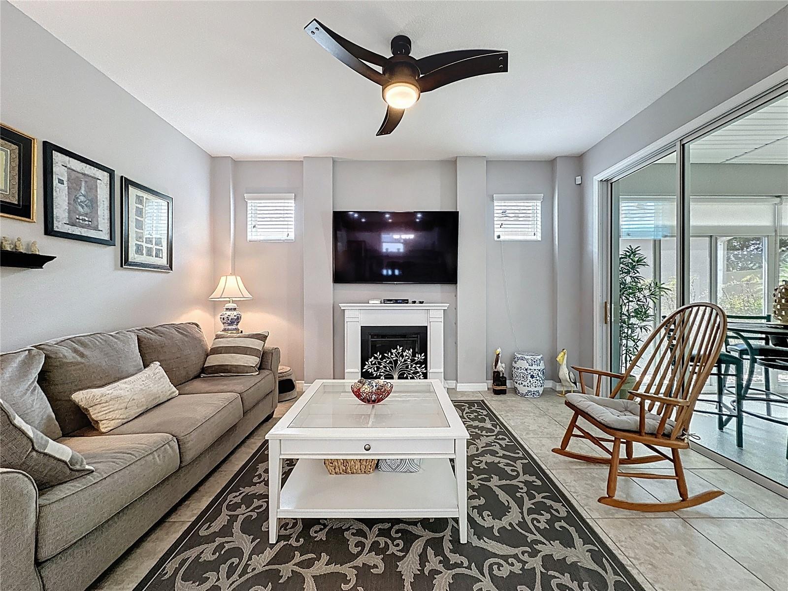 Image 8 of 81 For 277 Silver Maple Road