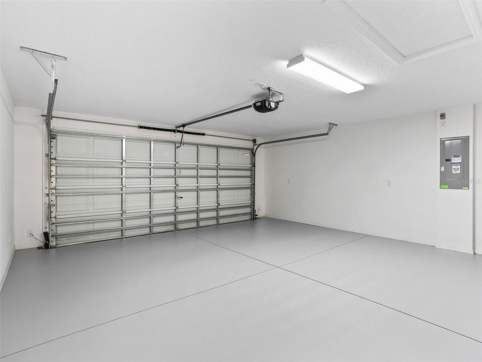 Image 32 of 42 For 2046 Dalecroft Trail