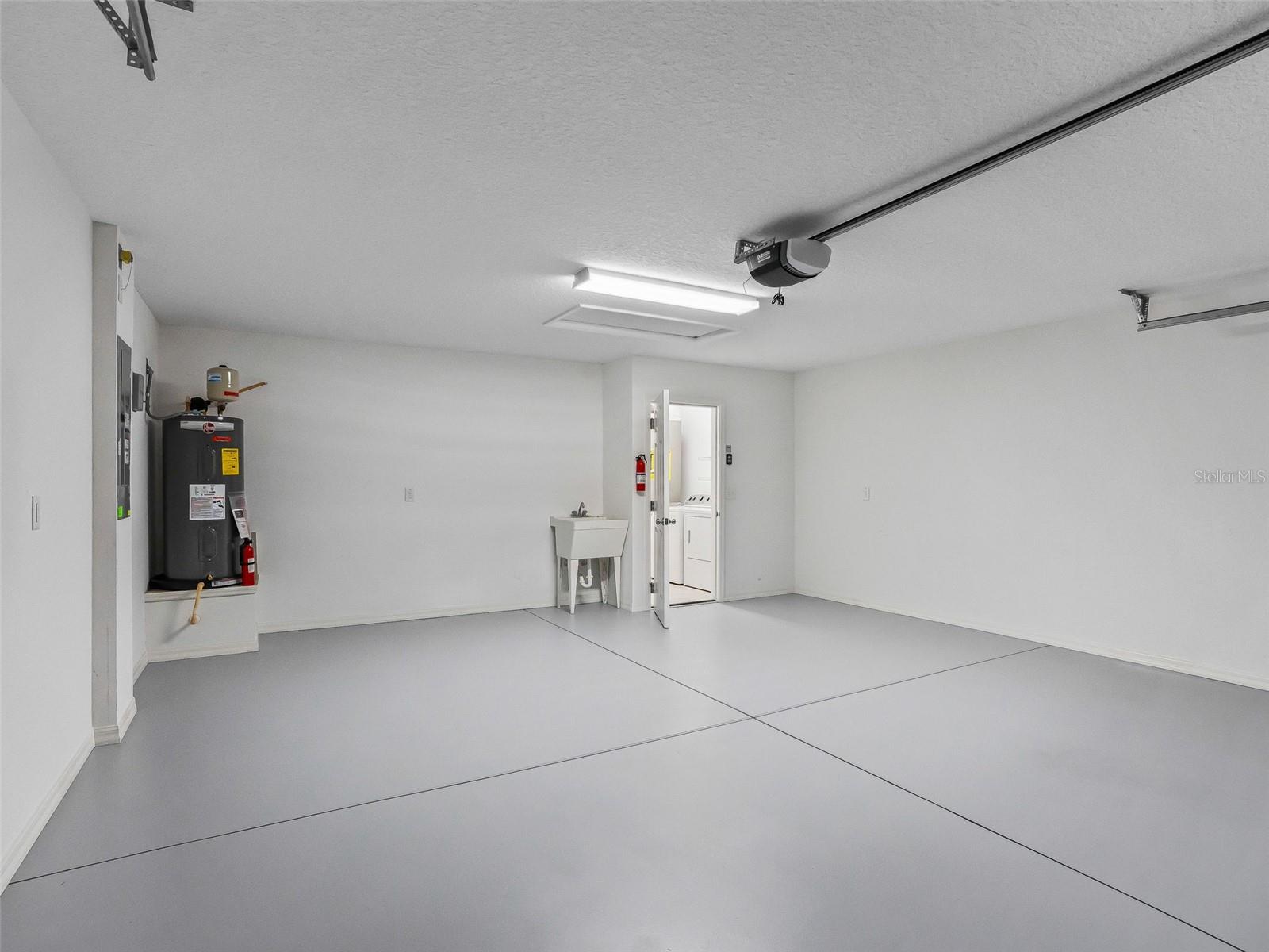 Image 33 of 42 For 2046 Dalecroft Trail