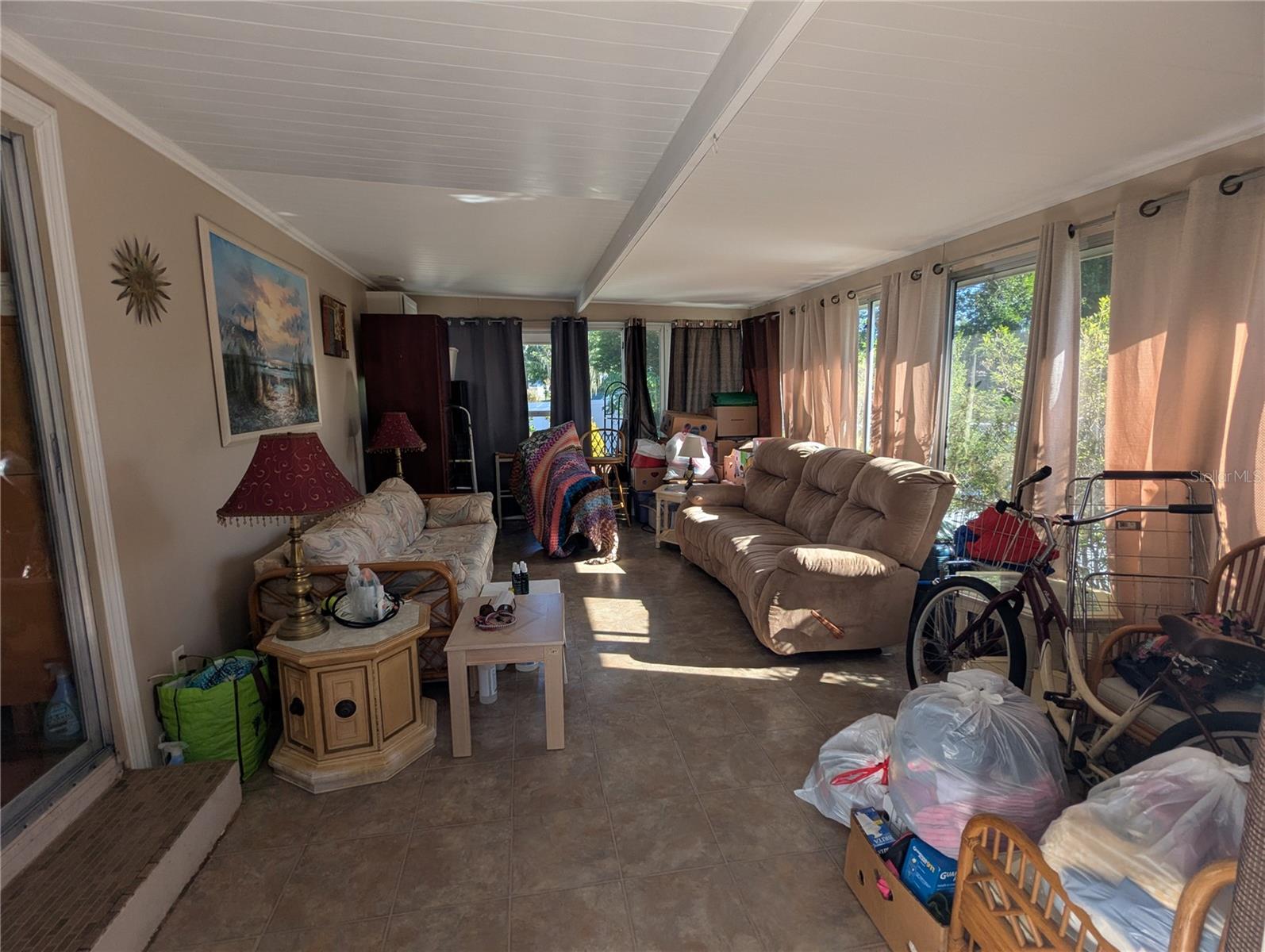 Image 13 of 46 For 11929 Linda Avenue