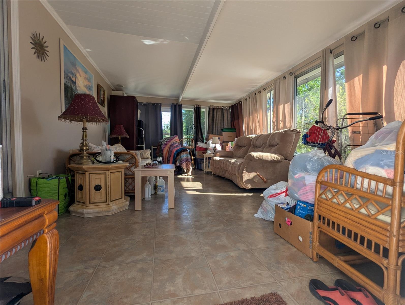 Image 14 of 46 For 11929 Linda Avenue