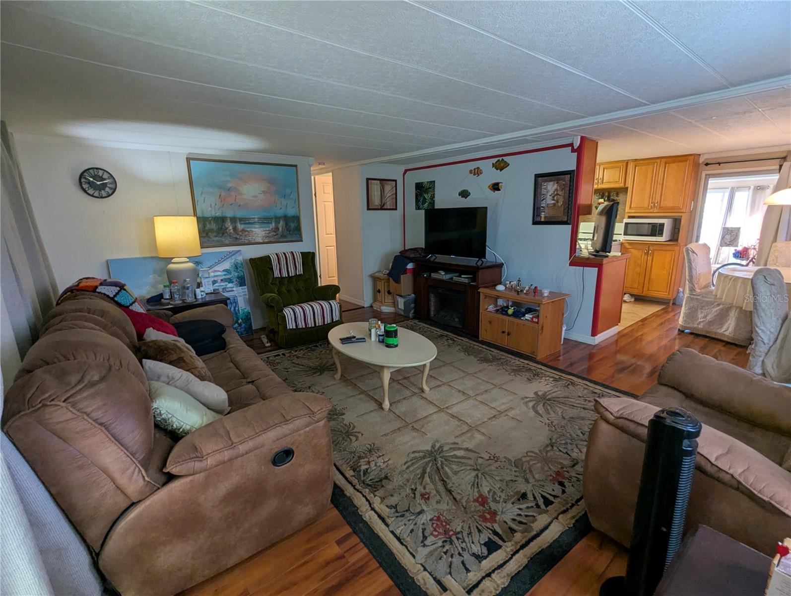 Image 21 of 46 For 11929 Linda Avenue