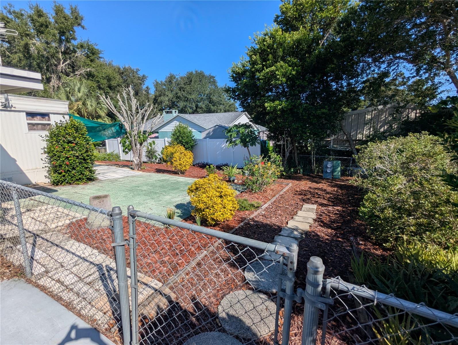 Image 43 of 46 For 11929 Linda Avenue