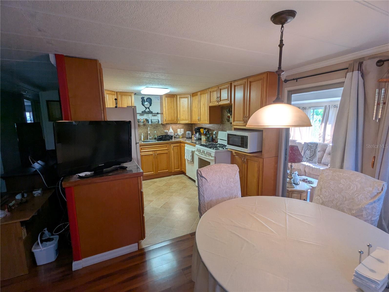 Image 6 of 46 For 11929 Linda Avenue