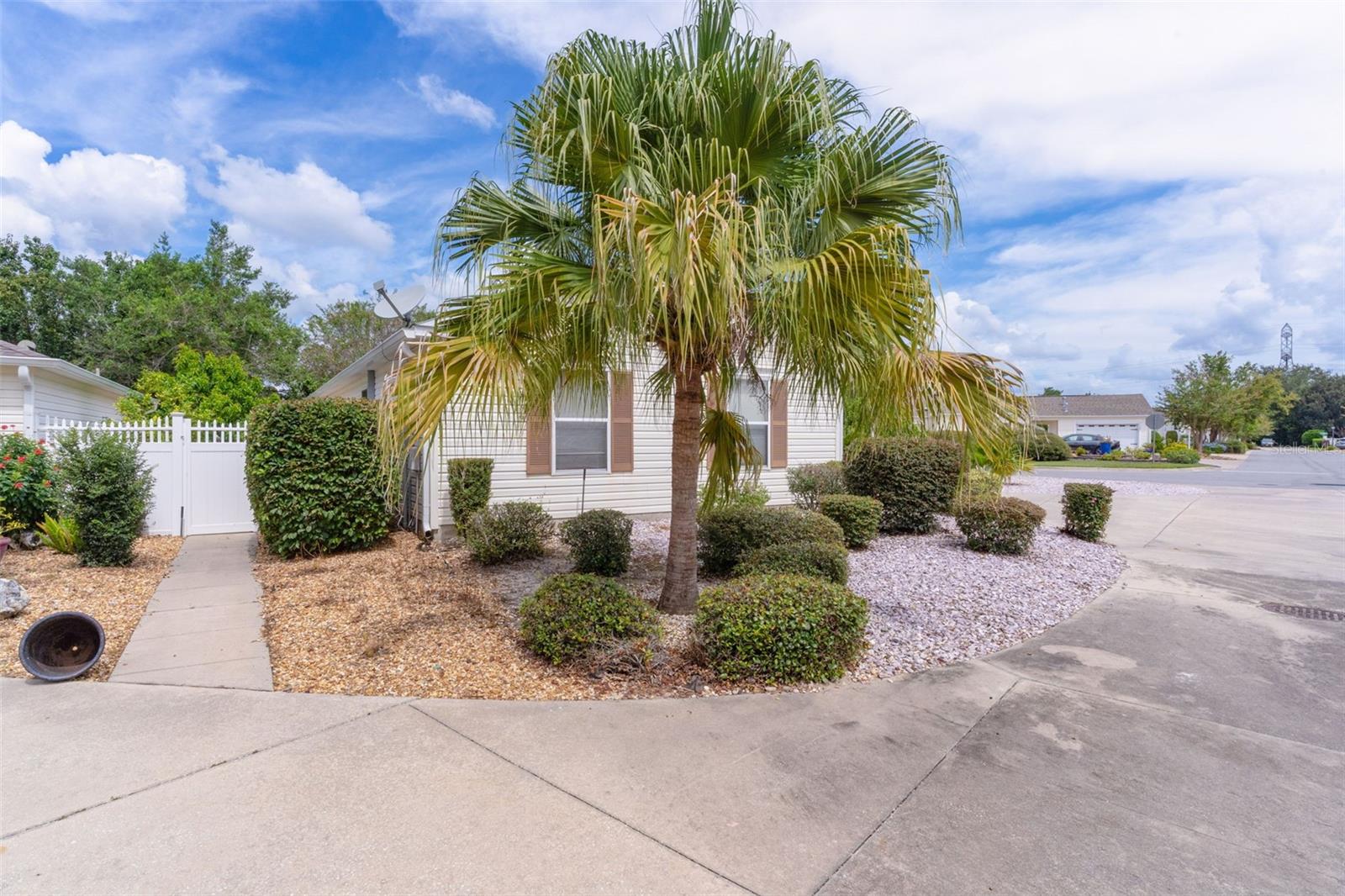 Image 4 of 48 For 9089 177th Belmont Place