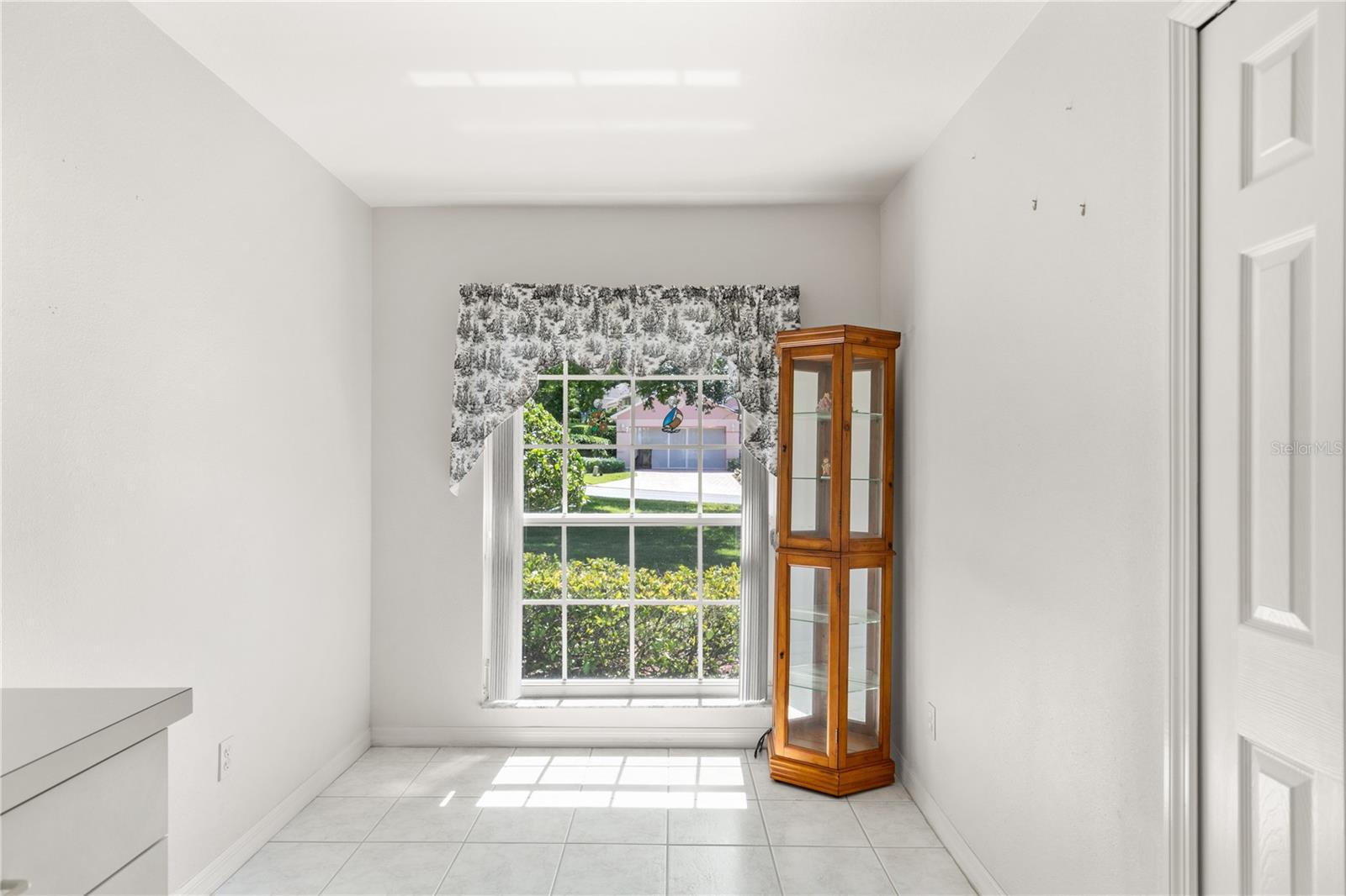Image 13 of 41 For 4119 Capland Avenue