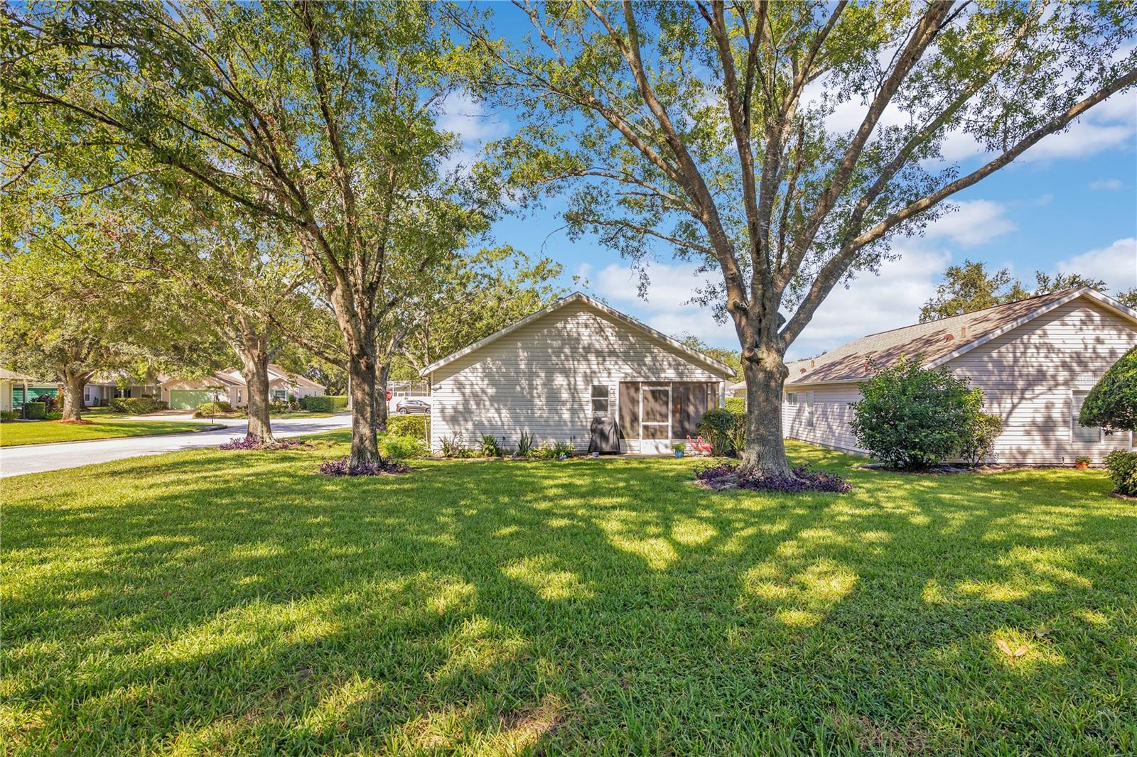 Image 23 of 39 For 25036 Cranes Roost Circle