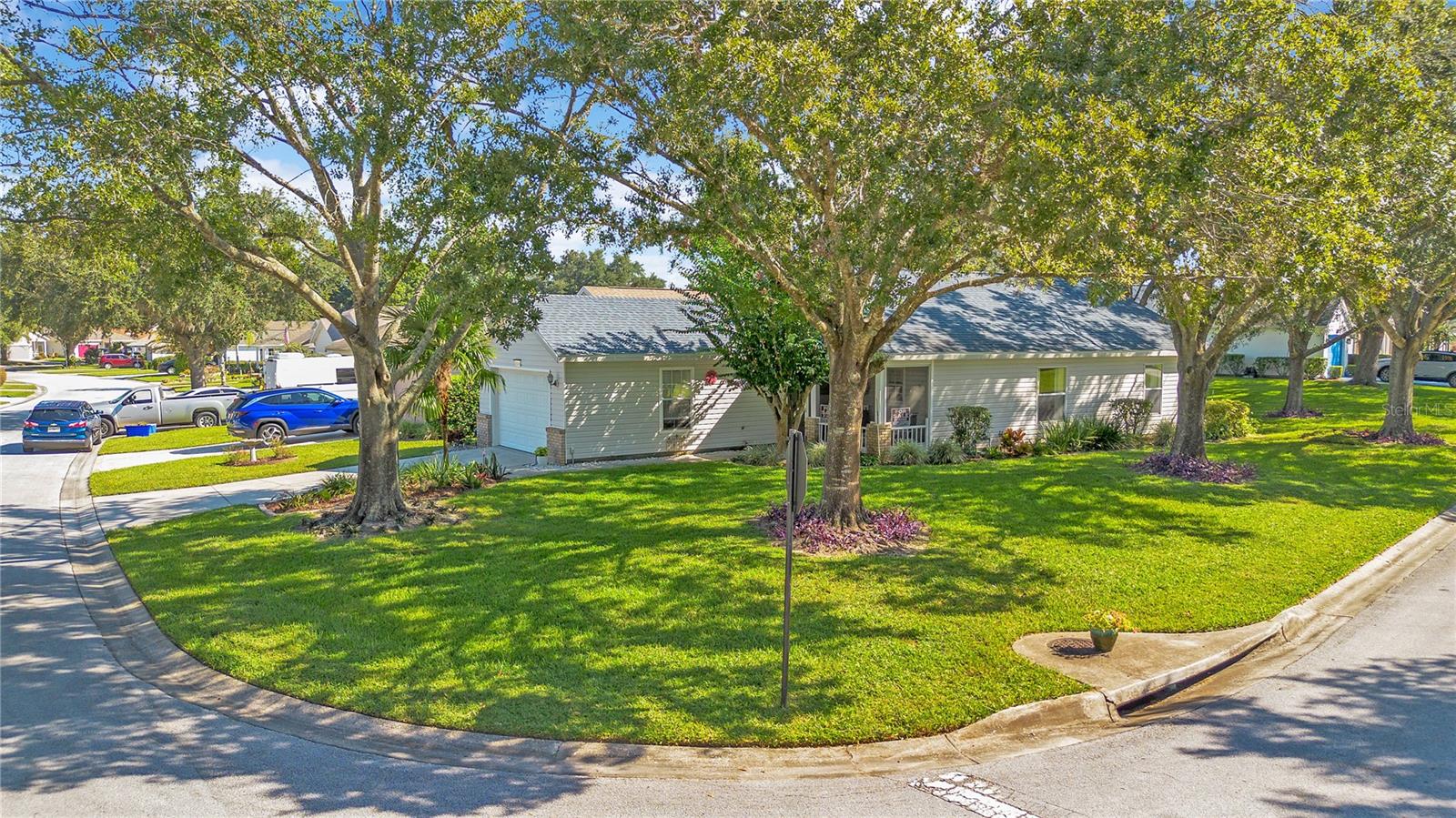 Image 32 of 39 For 25036 Cranes Roost Circle