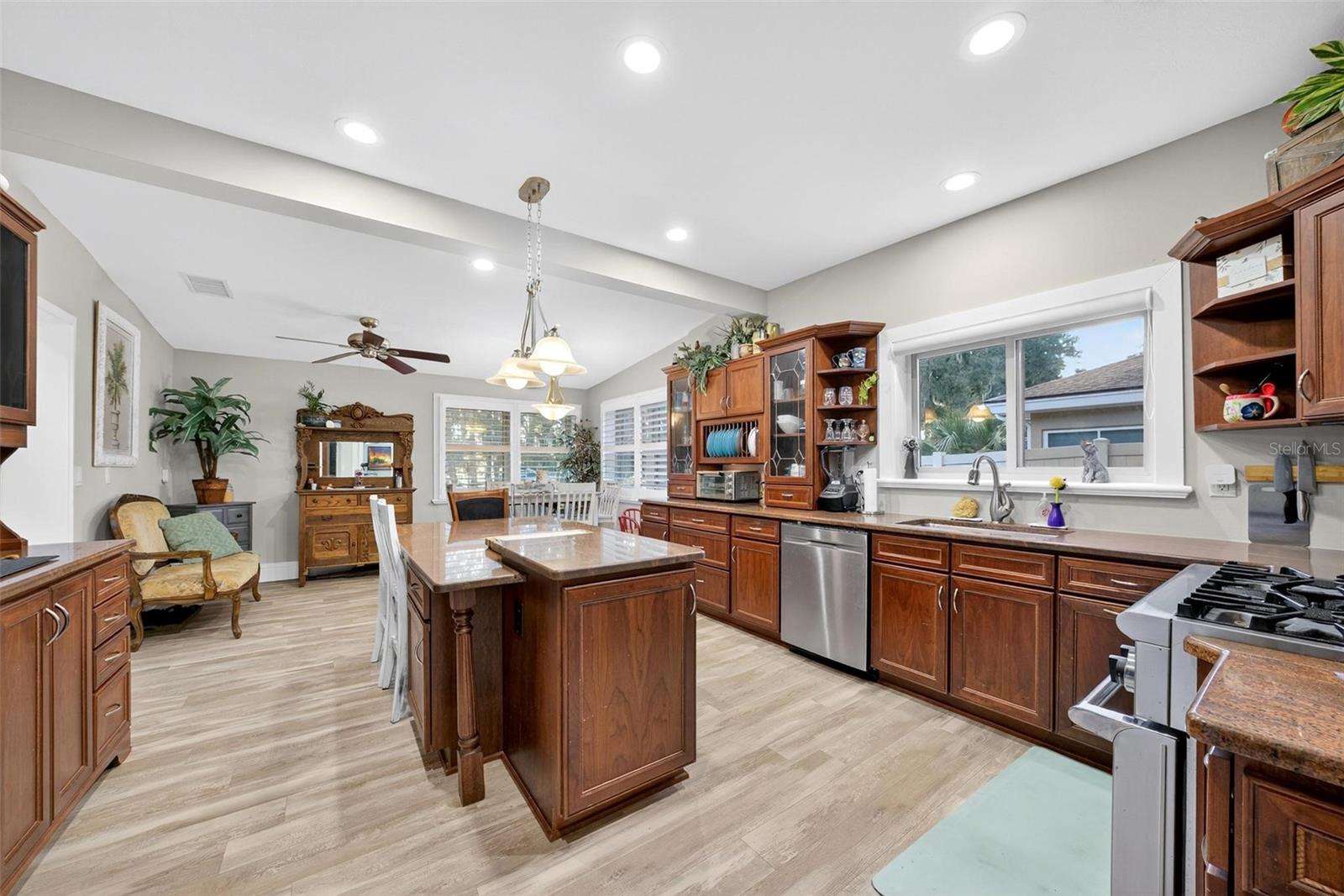 Image 11 of 42 For 1401 9th Street