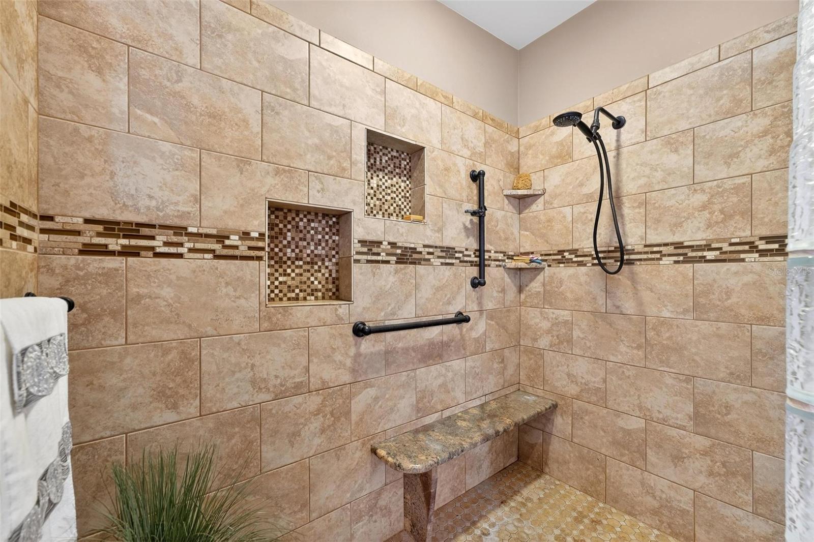 Image 20 of 42 For 1401 9th Street