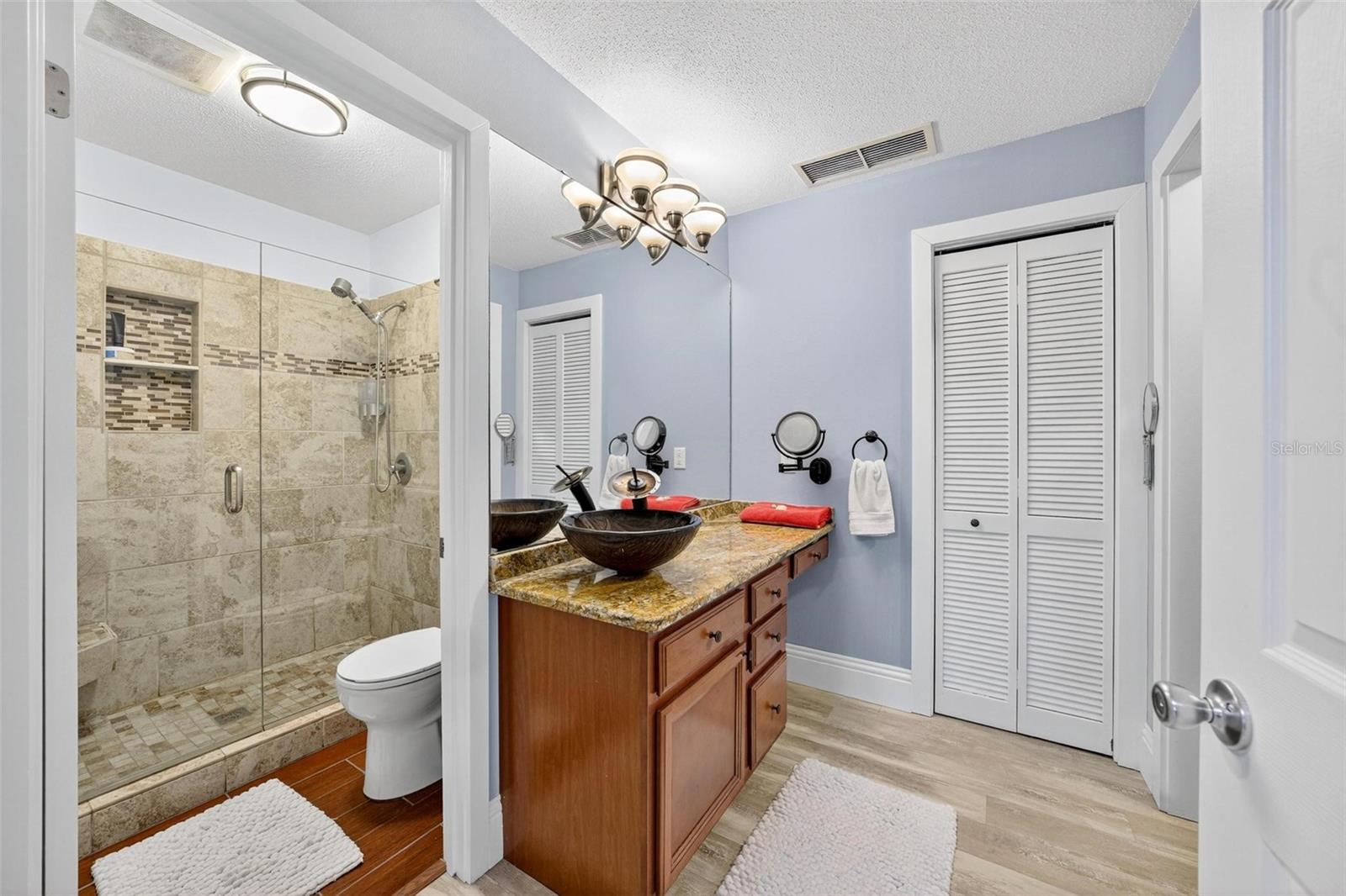 Image 24 of 42 For 1401 9th Street