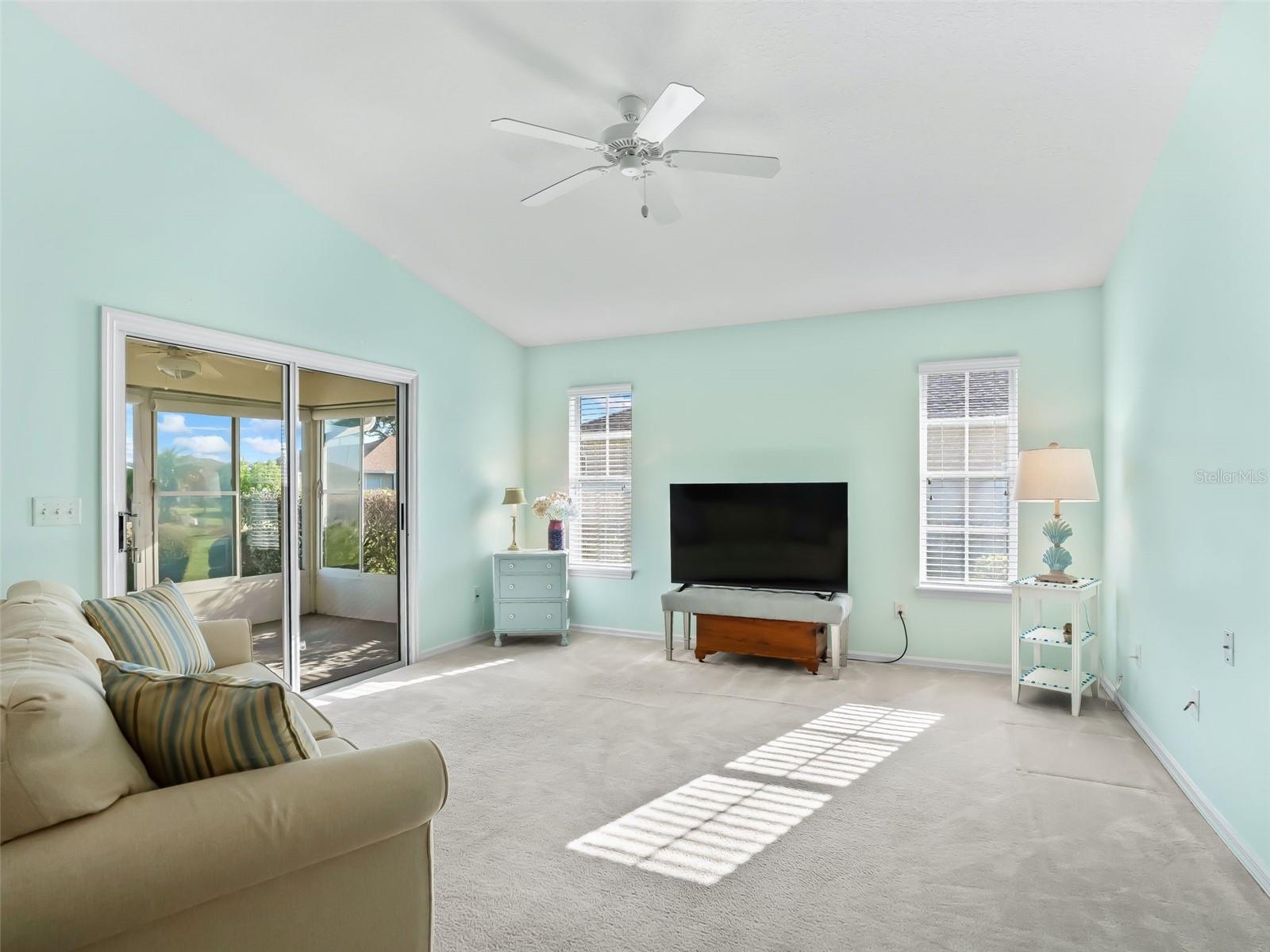 Image 10 of 39 For 17974 123rd Terrace