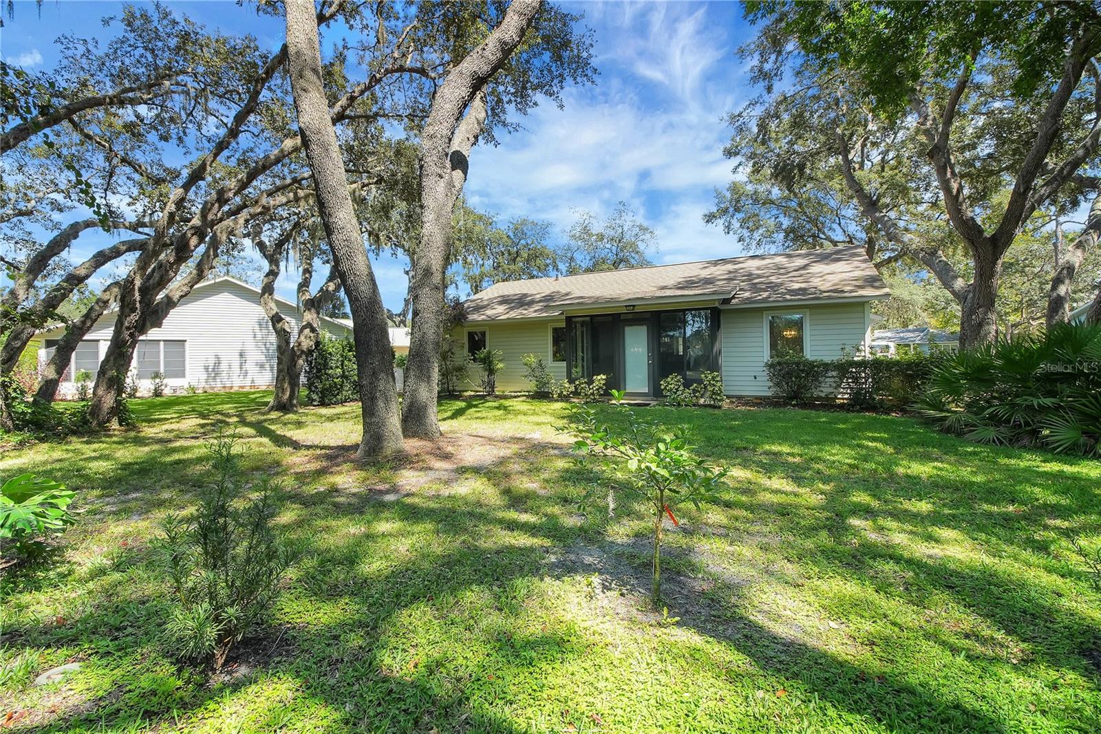 Image 12 of 63 For 610 Fannich Court