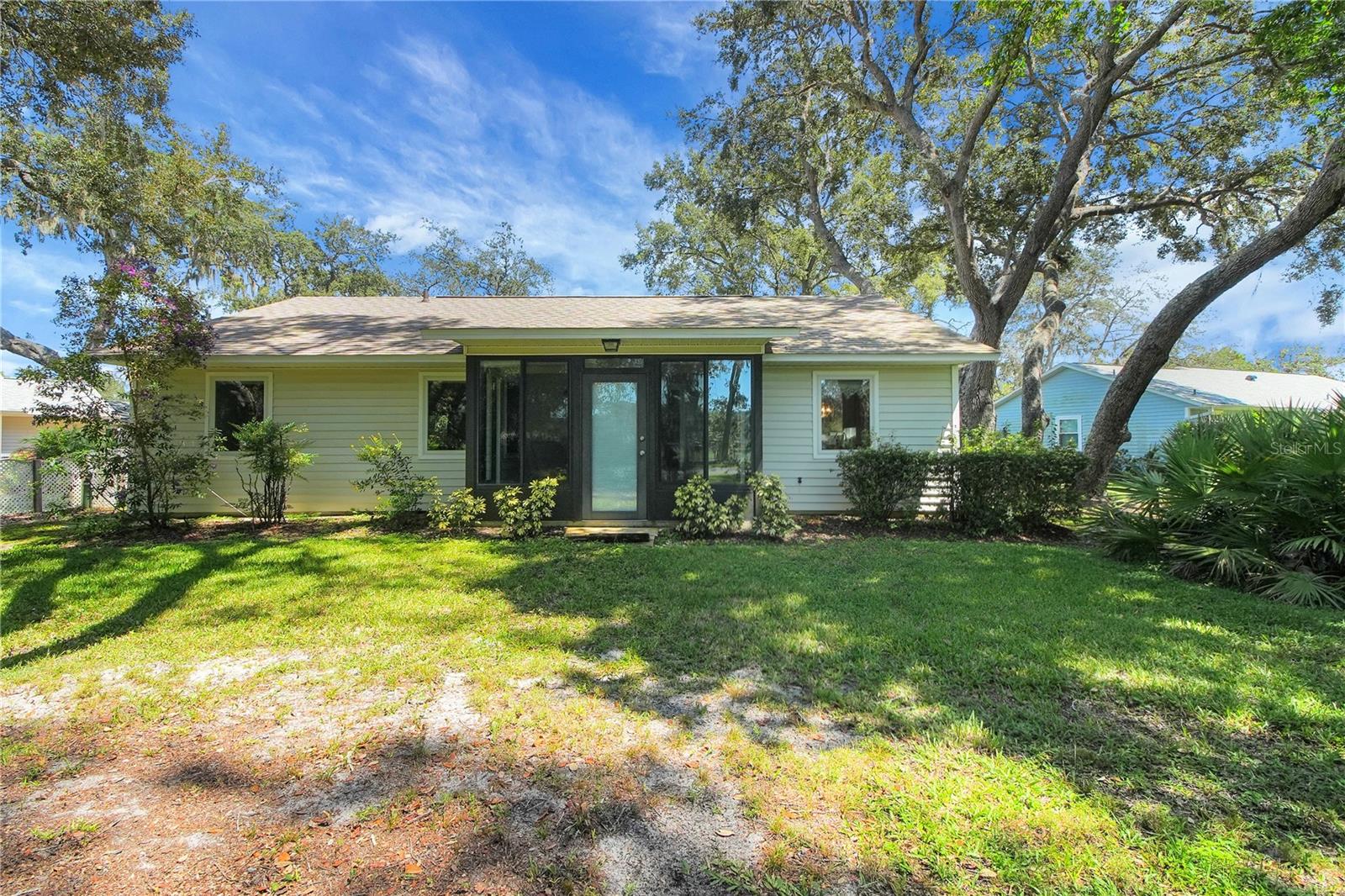 Image 14 of 63 For 610 Fannich Court